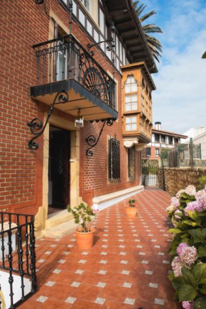 Casa señorial con jardín en centro de Algorta, Puerto Viejo